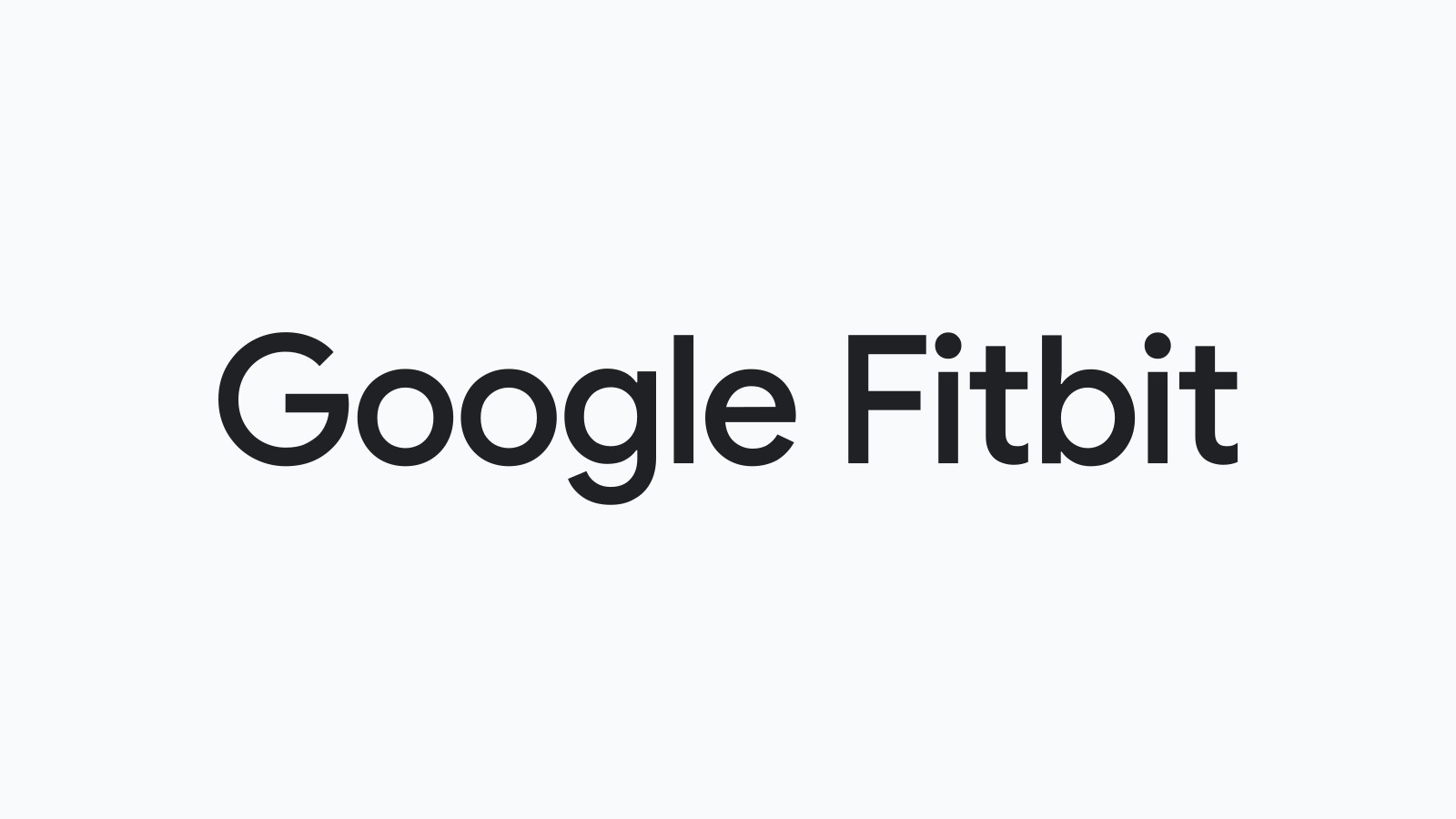 סימן המילים של Google Fitbit על רקע בהיר; איור מיתוגי, לא צילום של Fitbit Edge.